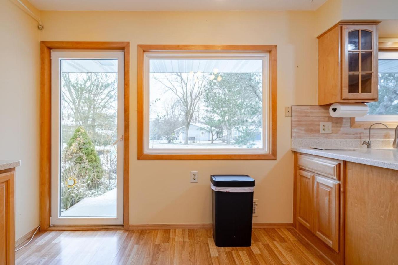 Quiet Convenient Pvt Room In Shared Home Perfect For Travelers Плимът Екстериор снимка