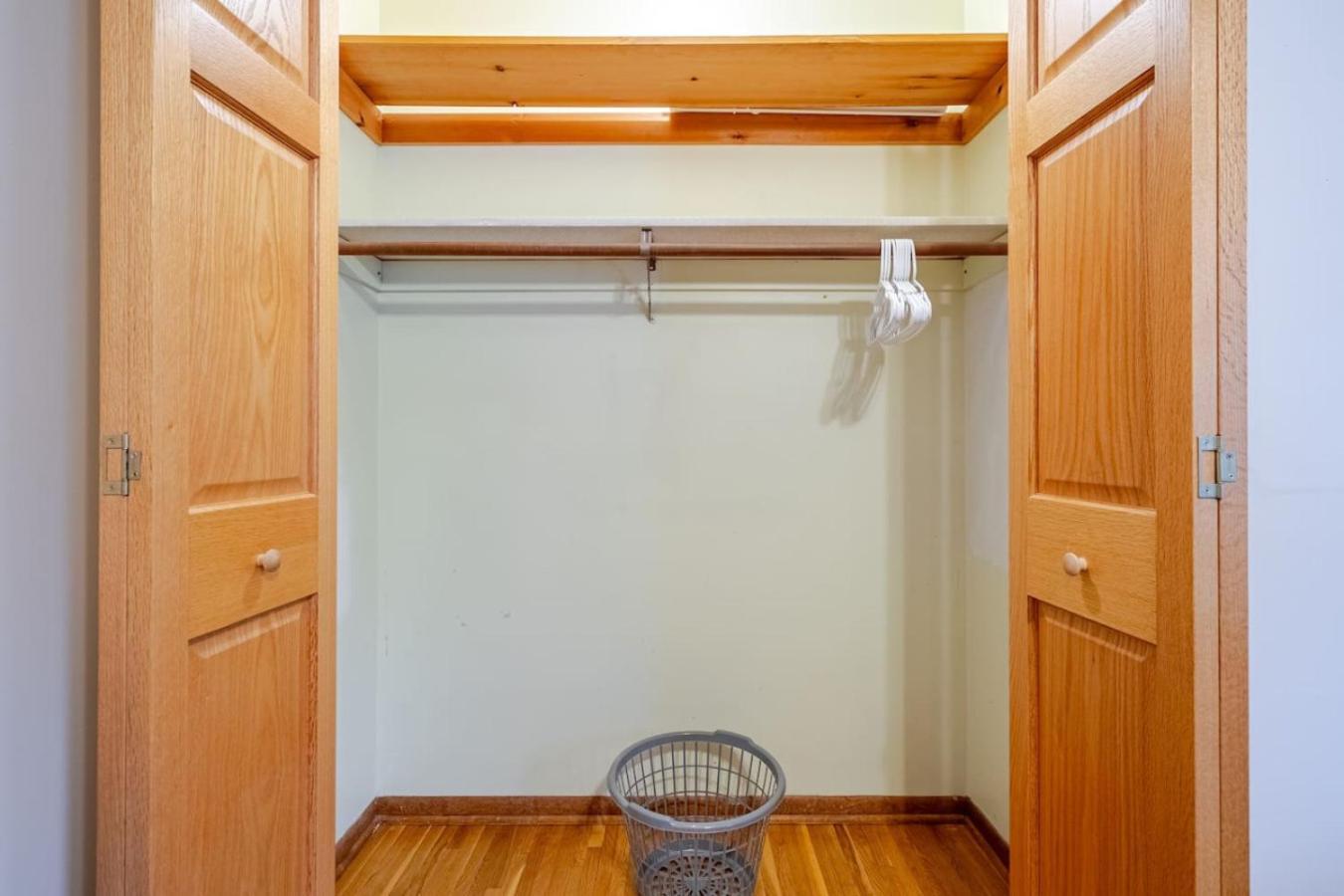 Quiet Convenient Pvt Room In Shared Home Perfect For Travelers Плимът Екстериор снимка